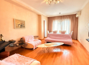 Satılır 3 otaqlı 125 m2 yeni tikili Nizami m.