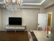 Satılır 3 otaqlı 130 m2 yeni tikili Nəriman Nərimanov parkı