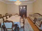 Satılır 4 otaqlı 168 m2 yeni tikili 28 May m.