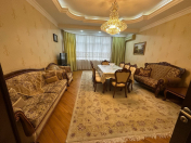 Satılır 4 otaqlı 150 m2 yeni tikili Gənclik m.