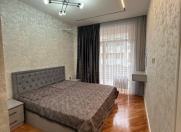 İcarəyə verilir 2 otaqlı 70 m2 yeni tikili Gənclik m.