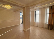 Satılır 3 otaqlı 130 m2 yeni tikili Azərbaycan Dillər Universiteti