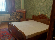 İcarəyə verilir 3 otaqlı 80 m2 köhnə tikili Sahil m.