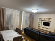 İcarəyə verilir 4 otaqlı 110 m2 köhnə tikili Xalqlar Dostluğu m.