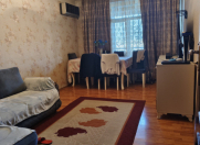 Satılır 3 otaqlı 70 m2 köhnə tikili Nizami m.