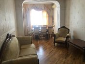 Satılır 3 otaqlı 100 m2 köhnə tikili Ağ şəhər