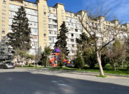 Satılır 2 otaqlı 60 m2 köhnə tikili Əhmədli m.