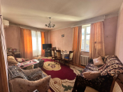 Satılır 2 otaqlı 58 m2 köhnə tikili İnşaatçılar m.