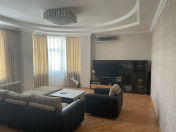 İcarəyə verilir 3 otaqlı 100 m2 yeni tikili Gənclik m.