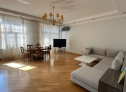 Satılır 4 otaqlı 186 m2 yeni tikili 28 May m.