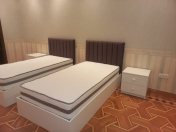 İcarəyə verilir 4 otaqlı 186 m2 yeni tikili 28 May m.