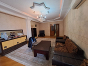 Satılır 5 otaqlı 300 m2 yeni tikili Gənclik m.