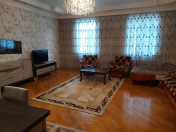 İcarəyə verilir 2 otaqlı 104 m2 yeni tikili Nəsimi r.