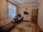 İcarəyə verilir 2 otaqlı 65 m2 köhnə tikili 9 mkr