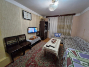 Satılır 2 otaqlı 60 m2 köhnə tikili İnşaatçılar m.