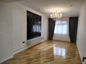 Satılır 3 otaqlı 130 m2 yeni tikili Gənclik m.