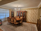 Satılır 4 otaqlı 135 m2 yeni tikili İnşaatçılar m.