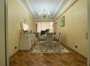 Satılır 4 otaqlı 145 m2 yeni tikili 8 Noyabr m.
