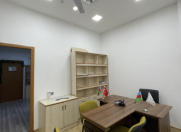 İcarəyə verilir 4 otaqlı 45 m2 ofis 28 May m.