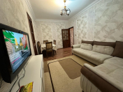 Satılır 2 otaqlı 65 m2 köhnə tikili Həzi Aslanov