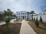 İcarəyə verilir 6 otaqlı 384 m2 villa Badamdar