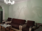 İcarəyə verilir 4 otaqlı 70 m2 köhnə tikili Ayna Sultanova heykəli