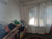 Satılır 1 otaqlı 50 m2 köhnə tikili Xətai r.