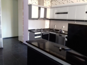 İcarəyə verilir 3 otaqlı 90 m2 yeni tikili Masazır