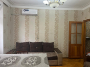 İcarəyə verilir 1 otaqlı 50 m2 köhnə tikili Nəsimi r.