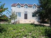 Satılır 6 otaqlı 200 m2 həyət evi Şəki