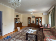 Satılır 4 otaqlı 110 m2 köhnə tikili Nəriman Nərimanov m.