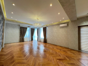 Satılır 3 otaqlı 142 m2 yeni tikili 28 Mall