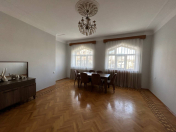 Satılır 4 otaqlı 125 m2 yeni tikili İnşaatçılar m.