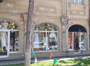 İcarəyə verilir 3 otaqlı 313 m2 obyekt Gənclik m.