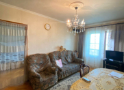 Satılır 3 otaqlı 70 m2 köhnə tikili Şah İsmayıl Xətai m.