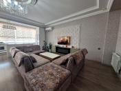 Satılır 4 otaqlı 160 m2 yeni tikili Gənclik m.