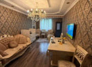 Satılır 3 otaqlı 100 m2 köhnə tikili Gənclik m.