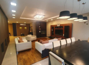 İcarəyə verilir 4 otaqlı 240 m2 yeni tikili 28 May m.