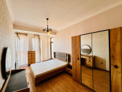 Satılır 3 otaqlı 80 m2 yeni tikili 28 May m.