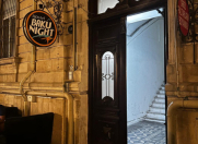 İcarəyə verilir 4 otaqlı 240 m2 köhnə tikili Azneft meydanı