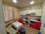 İcarəyə verilir 2 otaqlı 65 m2 köhnə tikili 28 May m.