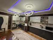 Satılır 4 otaqlı 120 m2 köhnə tikili Gənclik m.