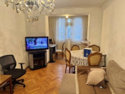 Satılır 2 otaqlı 60 m2 köhnə tikili Gənclik m.