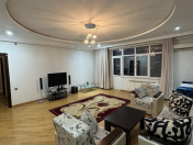 Satılır 2 otaqlı 125 m2 yeni tikili 28 May m.