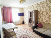 Satılır 3 otaqlı 90 m2 köhnə tikili Xalqlar Dostluğu m.