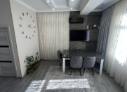 Satılır 3 otaqlı 80 m2 yeni tikili 28 May m.