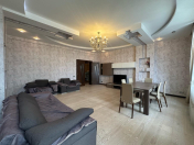 İcarəyə verilir 3 otaqlı 150 m2 yeni tikili 28 May m.