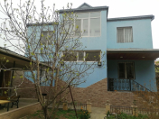 Satılır 9 otaqlı 600 m2 həyət evi Y.Günəşli