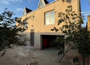 Satılır 6 otaqlı 230 m2 həyət evi Saray