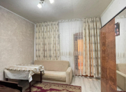 İcarəyə verilir 1 otaqlı 45 m2 köhnə tikili 28 May m.